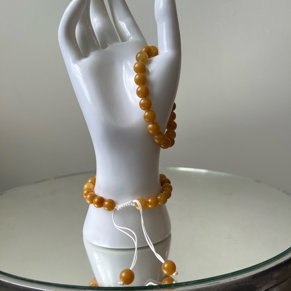 Handmade gemstone bracelet. This Yellow Jade bracelet is adjustable. - Picture 3 of 6
